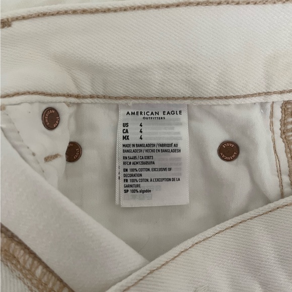 American Eagle White 90s Boyfriend Shorts - Picture 3 of 4